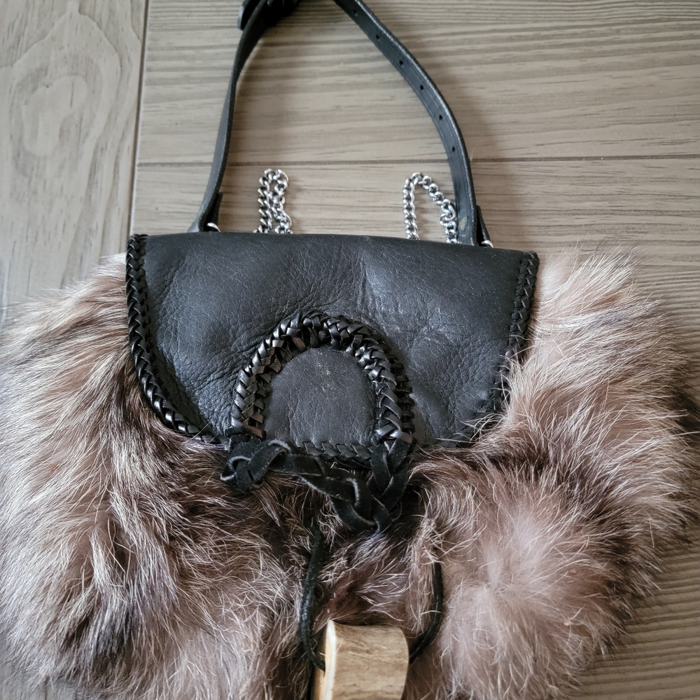 Elegant Black and Brown Fur-Trimmed Women's Bag